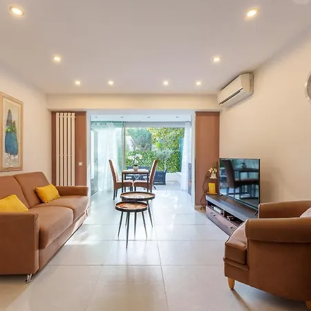 Apartment Studio Avec Belle Terrasse