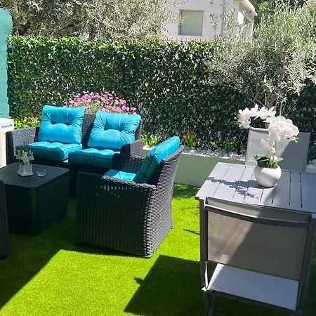 Studio Avec Belle Terrasse
